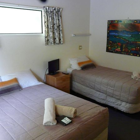 Yha Sunflower Lodge New Plymouth Exterior photo