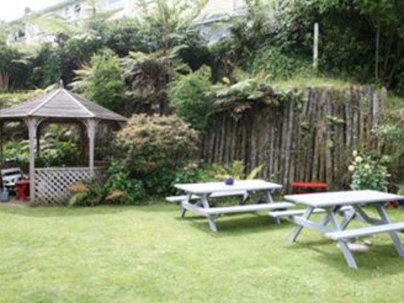Yha Sunflower Lodge New Plymouth Exterior photo