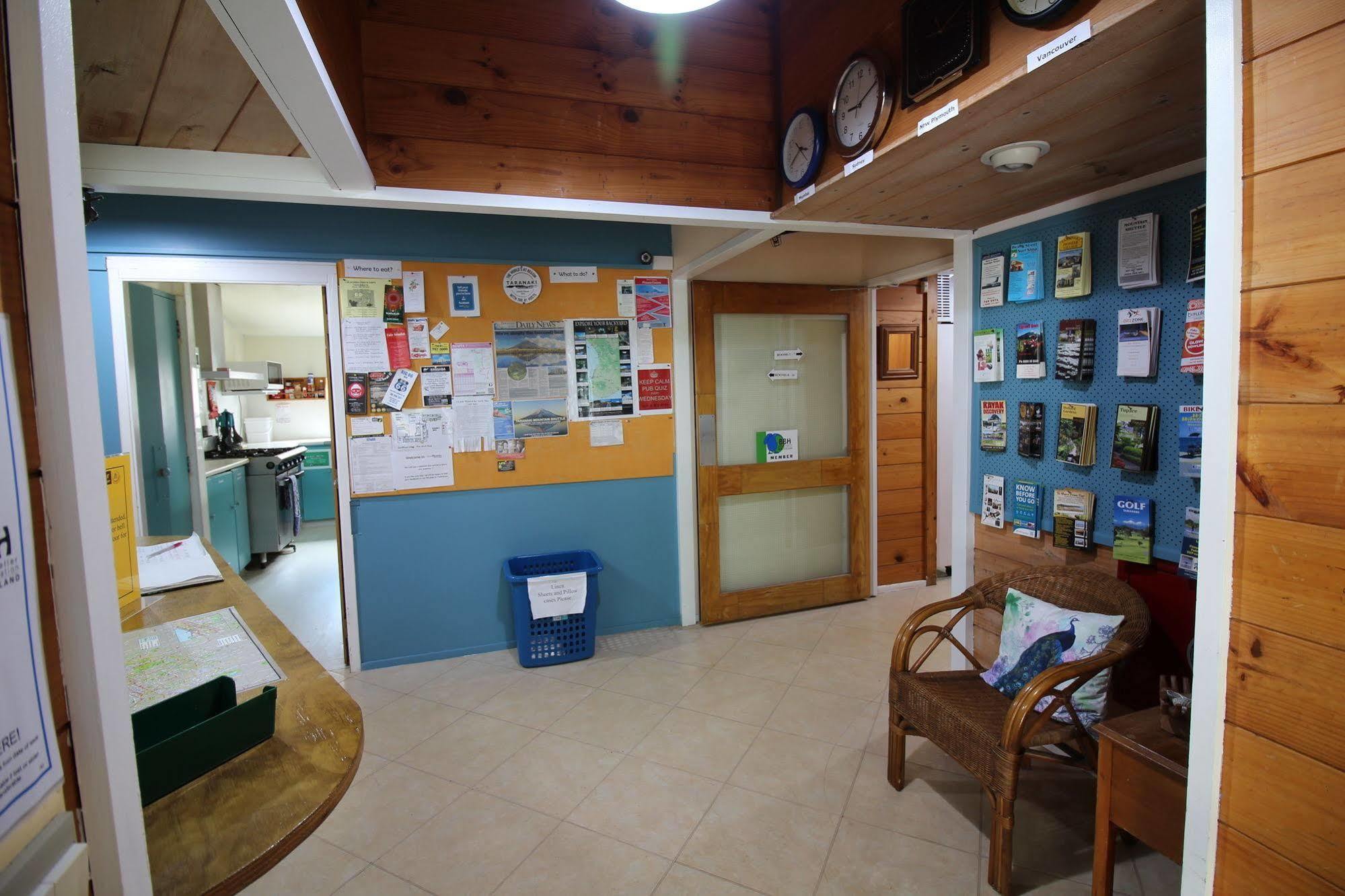 Yha Sunflower Lodge New Plymouth Exterior photo