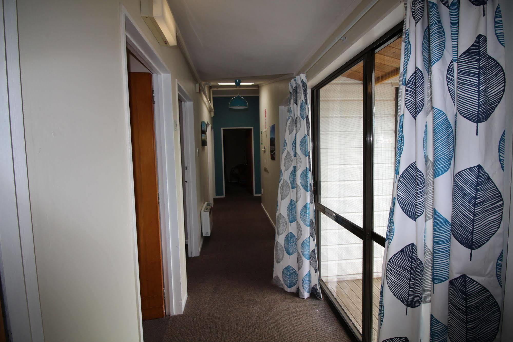 Yha Sunflower Lodge New Plymouth Exterior photo