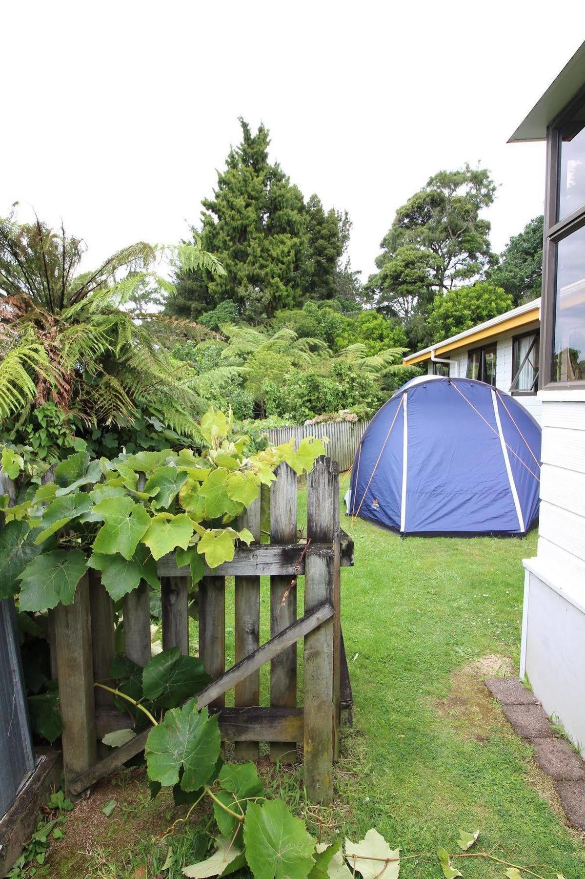 Yha Sunflower Lodge New Plymouth Exterior photo